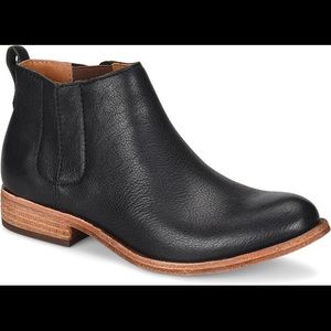 Kork-Ease Velma booties in Black